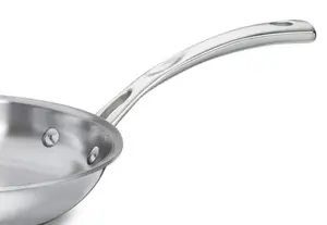 CuisinartFrenchClassicHandleCloseUp Cuisinart Cookware Review (Clad Stainless)